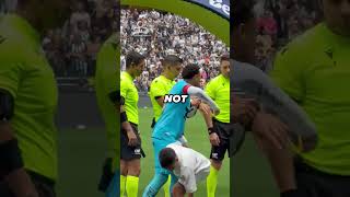 Download lagu Remember this trick the next time you want to get an autograph from your favorite football player ✍️ mp3