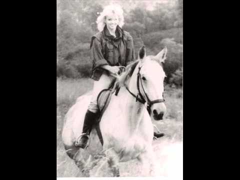 IVETA BARTOŠOVÁ - AŤ TO SRDCE BIJE