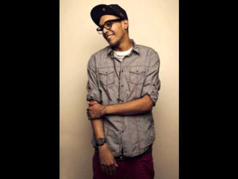 Ace Boogey (Mr Spade Daze) ft Cue - My Swag On