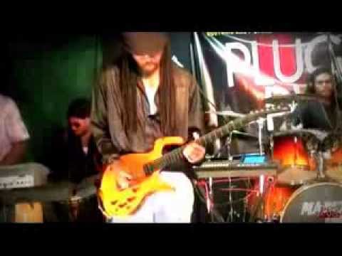 Robert Dubwise - It's So Beautiful (Live 2011)