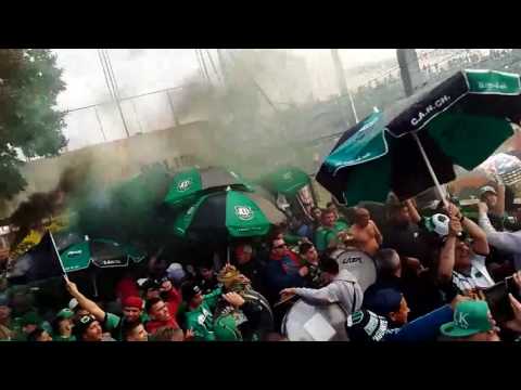 "Los pibes de Chicago - chaca te querés matar" Barra: Los Pibes de Chicago • Club: Nueva Chicago