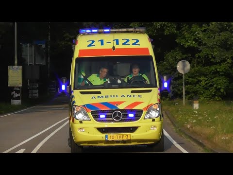 Verschillende Ambulances met spoed in Oss