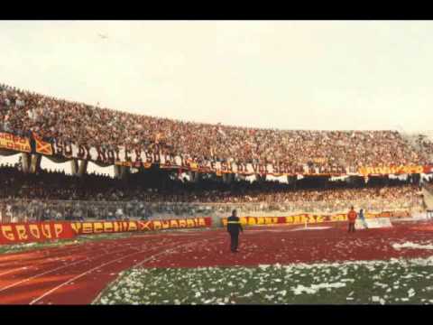 Audiotifo della curva nord leccese in LECCE-Bari 1 a 1 del 22 ottobre 1989