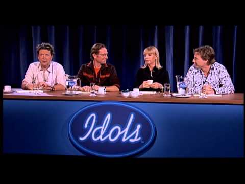 Terrible Marielle singing "Hot fudge" by Robbie Williams - Audition - Idols season 2
