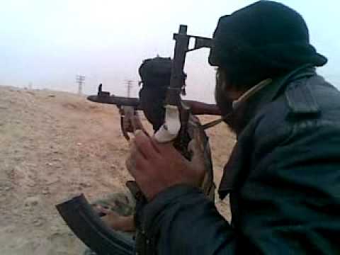 تقدم عناصر لواء درع الإسلام لاقتحام لواء الصورايخ في دير الزور