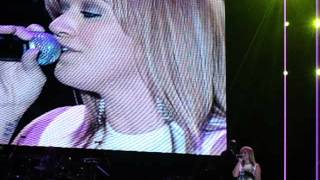 Kelly Clarkson - The War Is Over Live São Paulo