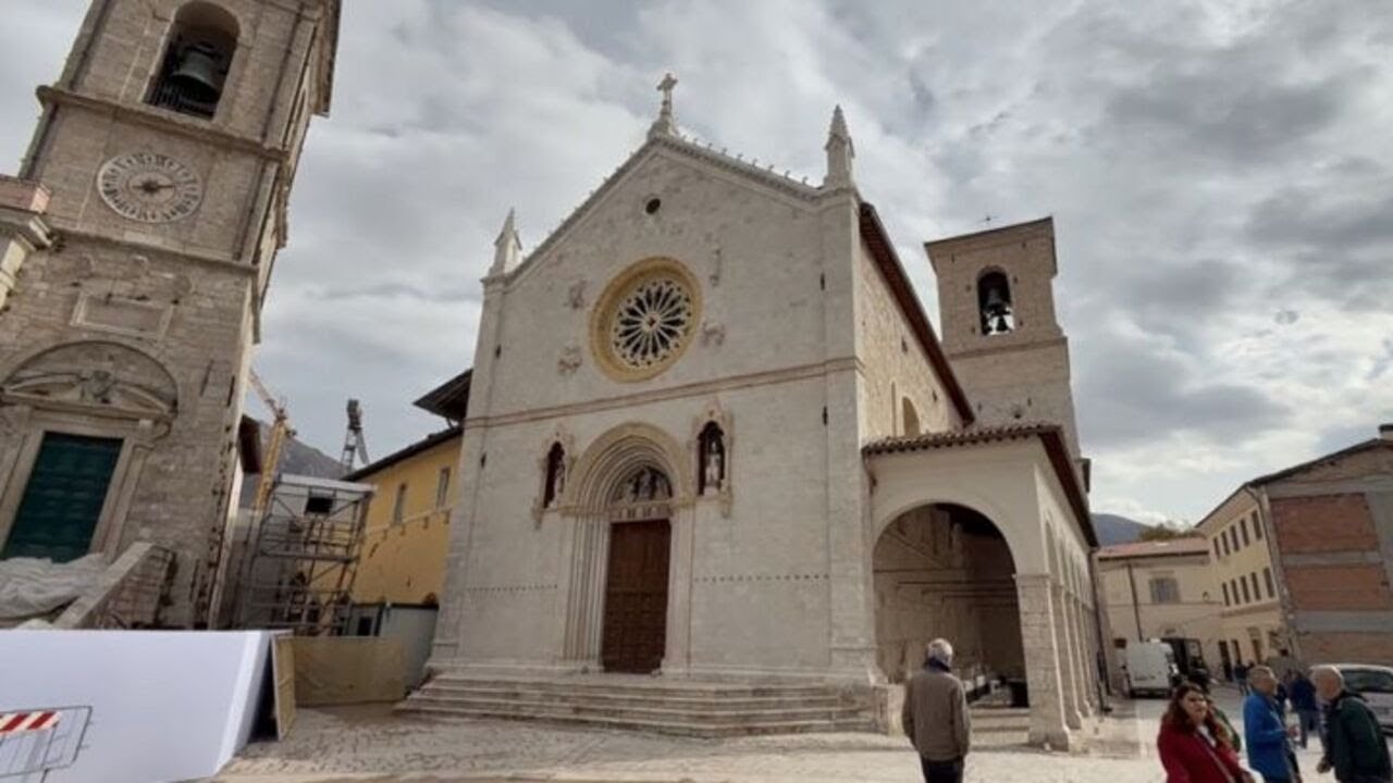 Riapertura Basilica di Norcia, il vescovo: "Benedetto continua a parlare al mondo"
