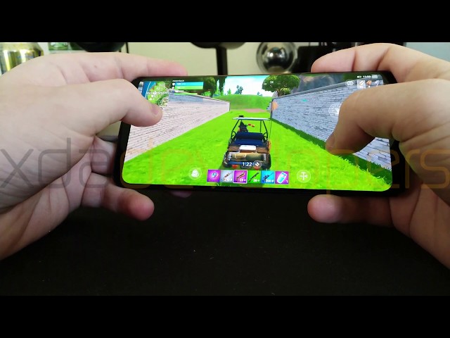 Fortnite Mobile For Android Gameplay On Samsung Galaxy S9 Shows Off - on ios however fortnite works on the iphone se and above you can check out the video of the game running on a samsung galaxy s9 plus below