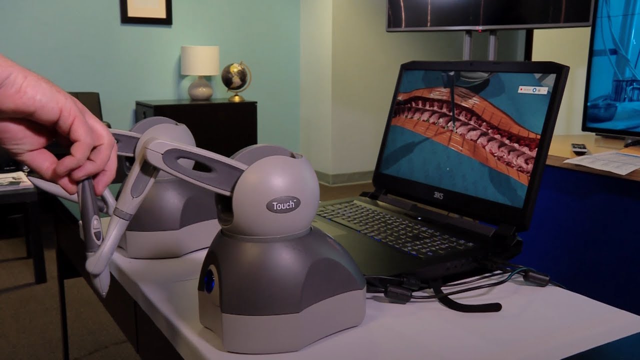 Surgeons refine operating techniques with VR simulator