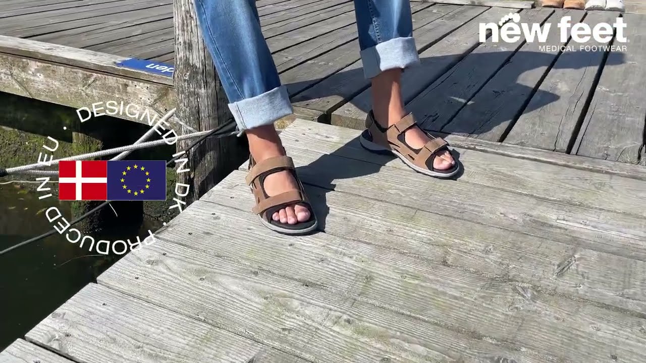 Sportig herrsandal med justerbara kardborreband