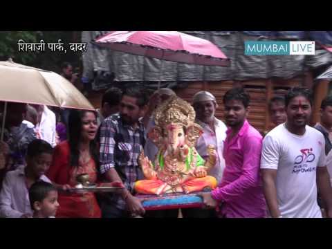 पावसाची सलामी, भाविकांचा जुगाड 