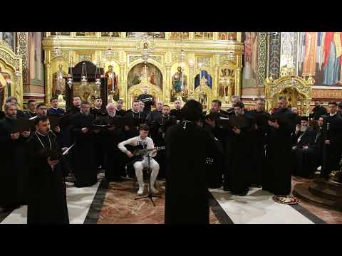 Corala Sfântul Andrei - Sub fereastră la om bun