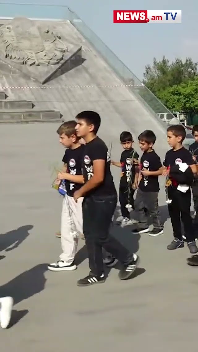Կարատեի դպրոցի փոքրիկ սաները Անկախության օրը՝ Եռաբլուրում