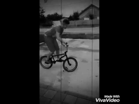 ...360/pivot/180/180..si un footjam...fail