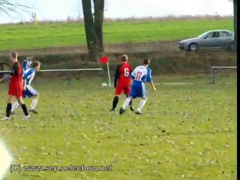 2008.11.16 Sęp Żelechów (juniorzy) - Orlik 14 Radom: rzut rożny Sępa