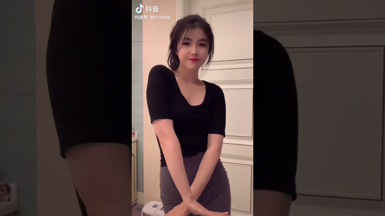 Nice dance TikTok Asian girl ledge dance