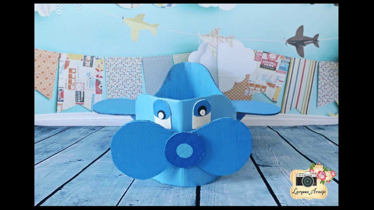 Watch Now Avião com caixa de papelão Avião com caixa de papelão