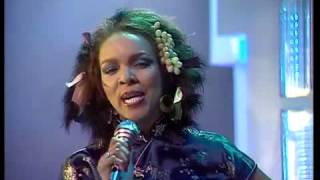 Marsha Raven ''Catch Me'' I'm Falling In Love