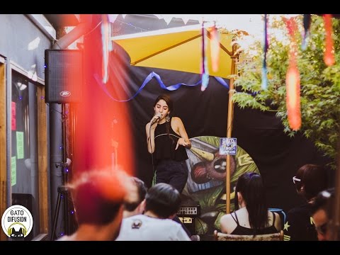 Sin Órbita - Historia Natural - Un Ser Normal (FESTIVAL VERANO ACÚSTICO)