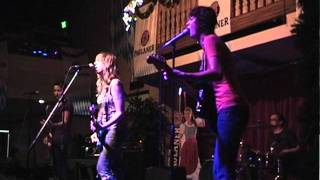 The Soviettes - Undeliverable (Live From Alpine Village)