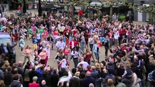 preview picture of video 'Flashmob huwelijksaanzoek Doetinchem'