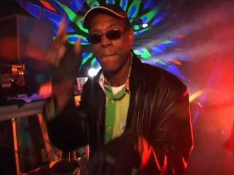 Dizstruxshon -  Dj Hooley - Mc Marcus & Mc Natz - Track 16