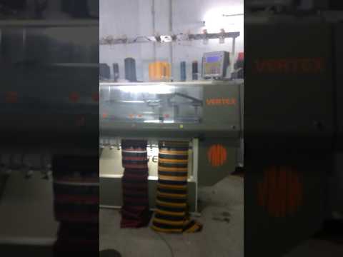Jacquard collar knitting machine