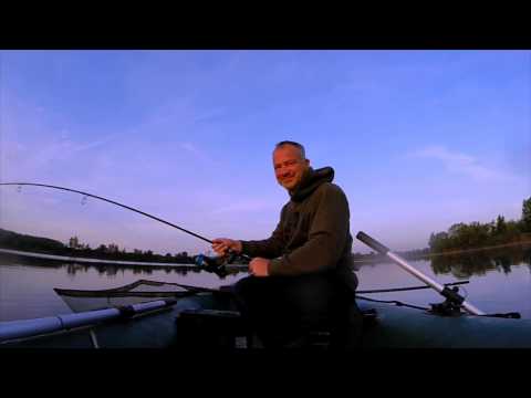 Karpfenangeln 154 Videotagebuch - MLotz - Drillen vom Boot im Kraut