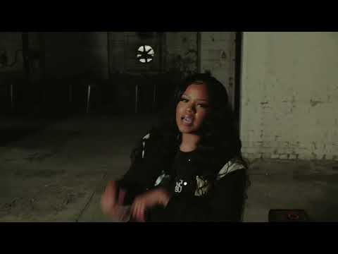 Madame Molly - One Mic (Official Video)