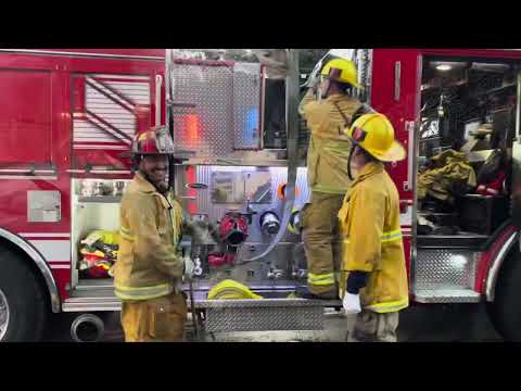 LAFD: Firefighters Hold Damage To One Building and Spare Two Others in Westlake | July 10, 2023