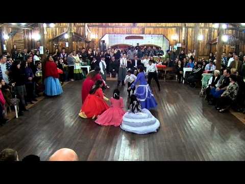 Inversanada Mirin do CTG Chimangos no Baile do Eco do Minuano e Bonitinho- 1ª dança