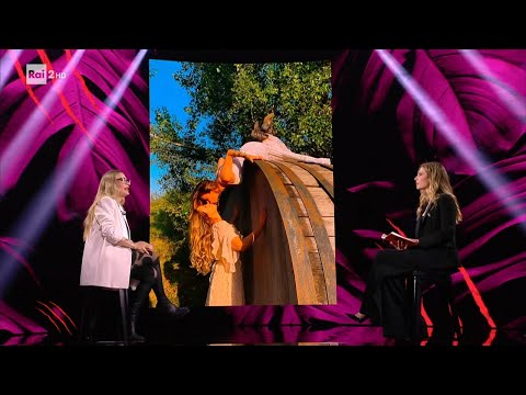 Naike Rivelli e il rapporto in simbiosi con la madre Ornella Muti - Belve 21/02/2023
