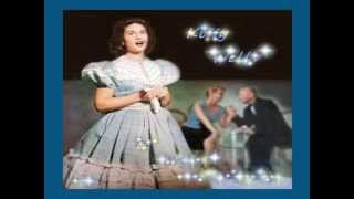 Kitty Wells - Its All Over (But The Crying)