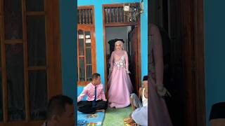 Download lagu Ketika sepasang pengantin memakai busana serba pink ‼️‼️#indah  #pink  #pernikahan  #seru  #shorts mp3