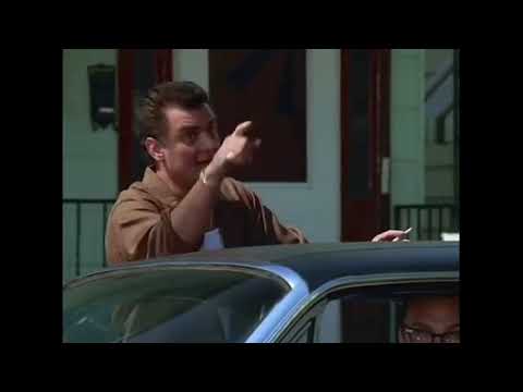 | Los Soprano | Tony Soprano le da al Prozac nada mas levantarse y tiene un viaje.