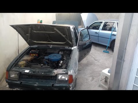 Gol CLI 1996 1.6 Ap MI e Chevette SL/E 1.6/S 89/90 antes da restauração.