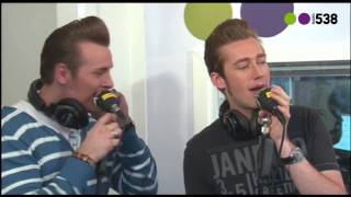 Radio 538:  The Baseballs - Umbrella live bij Evers Staat Op