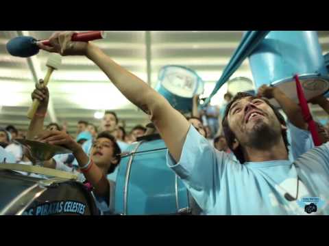 "Porque les tiemBla la pera!!" Barra: Los Piratas Celestes de Alberdi • Club: Belgrano • País: Argentina