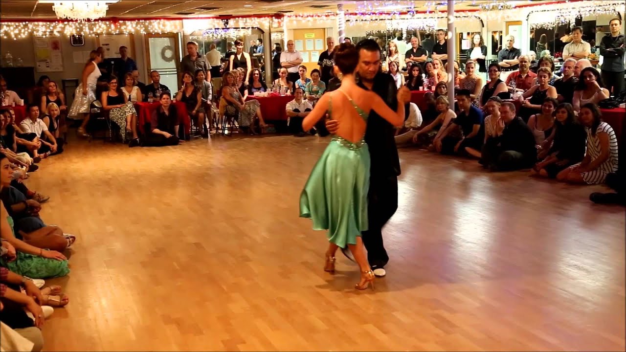 Mariano 'Chicho' Frumboli & Juana Sepulveda @ la Milonga Zandunga, DC July 2013. Troilo