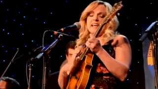 Rhonda Vincent - When the Grass Grows Over Me