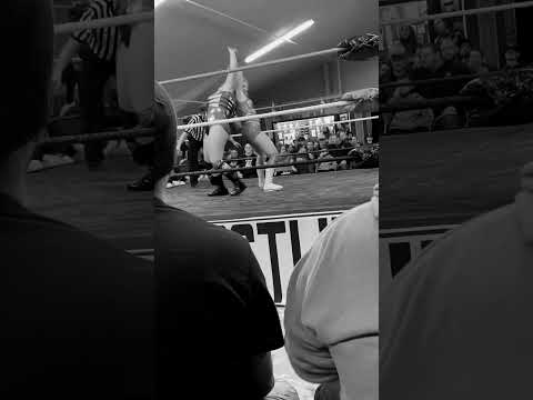 Becca and Davianne with the test of strength #limitlesswrestling