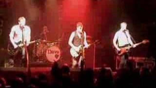 The Futureheads : Electric Ballroom : This Is Not The World