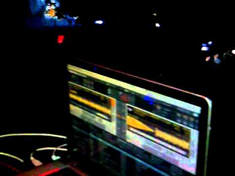 CRISTIAN ARANGO @ D36 ***** UNDER CONTROL HALLOWEEN PARTY 2011