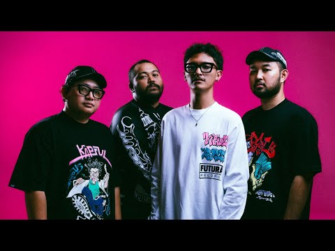 Kapsul - Minggir (with Quest*) (Official Music Video)
