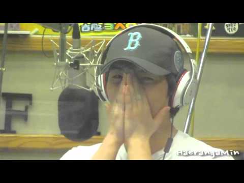 [Fancam] 120307 Sukira Sungmin - 손으로 말해요~^^