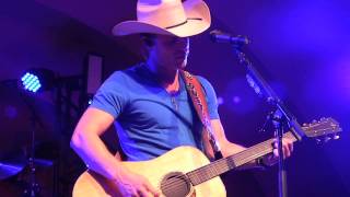 Dustin Lynch &quot;Middle of Nowhere&quot; Wichita KS 2/27/15