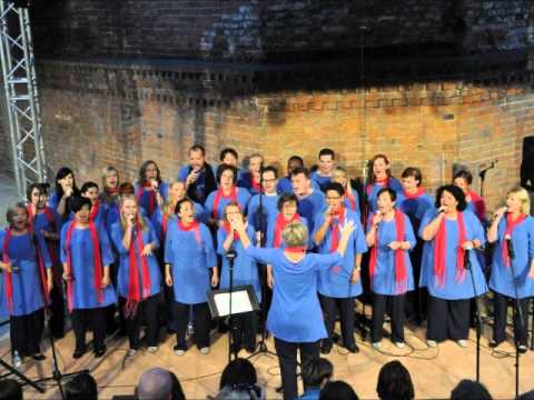 Bóg ma moc (God restores) - Sienna Gospel Choir live