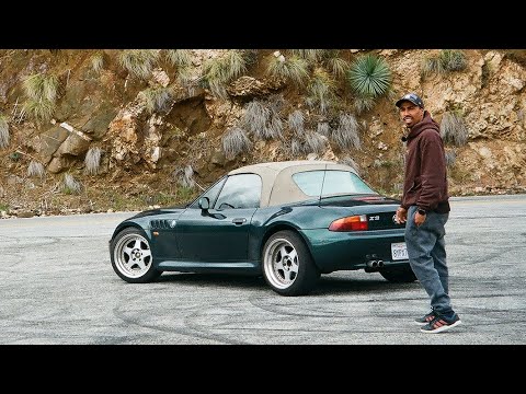 THE REVIEW OF THE MIDLIFE CRISIS CAR | OLD ENGLISH MAN CAR | BMW Z3