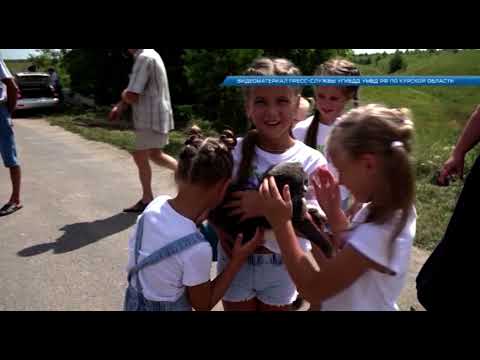 Курские полицейские навестили семью, которая создала памятник инспектору ГИБДД
