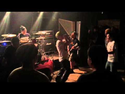 20160326 Too Kitsch To Punk   Vol 1 13 STEPS